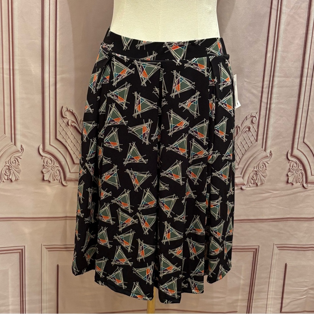 Lularoe Medium Madison skirt in black w/multiprint